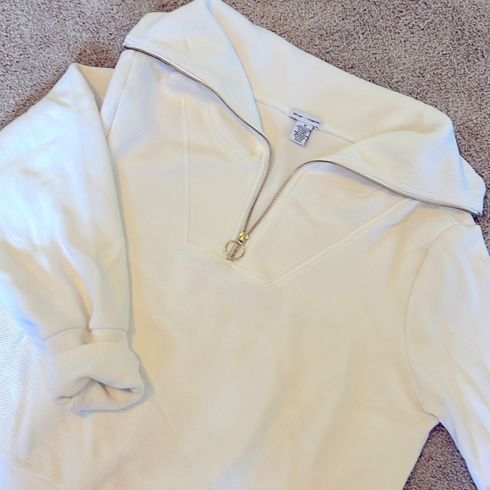 Thick, ivory, three-quarter zip pullover sweatshirt.Size medium.Great condition - Picture 3 of 6